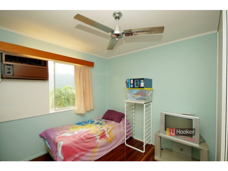 13 Hielscher Street, Tully QLD 4854
