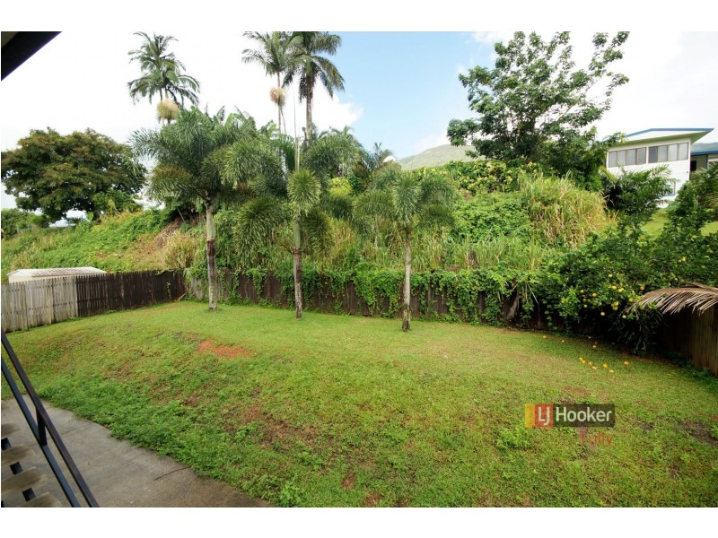 13 Hielscher Street, Tully QLD 4854