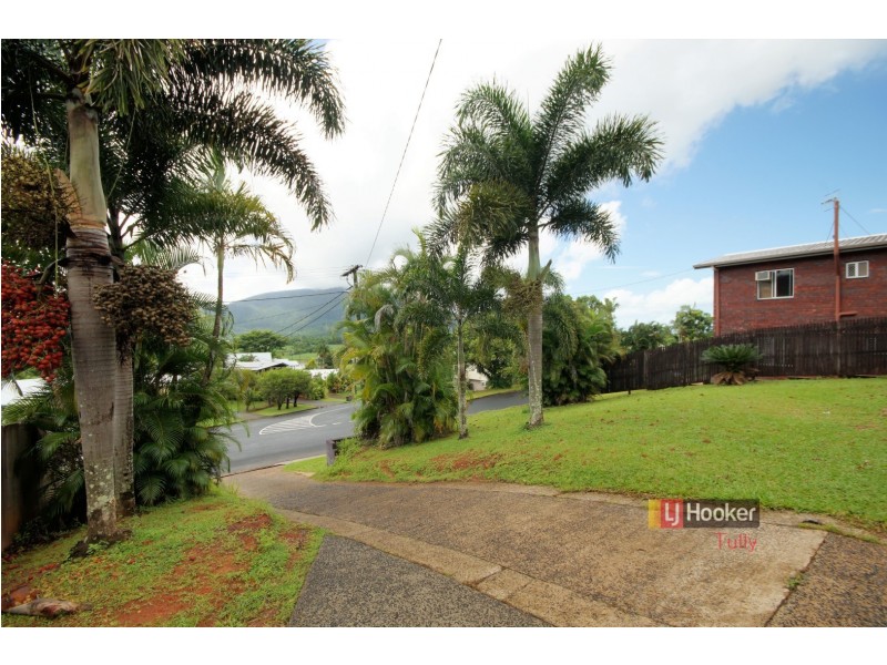 13 Hielscher Street, Tully QLD 4854