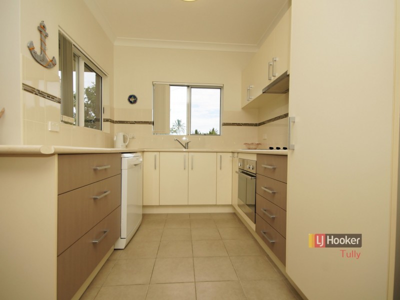 57 Taylor Street, Tully Heads QLD 4854