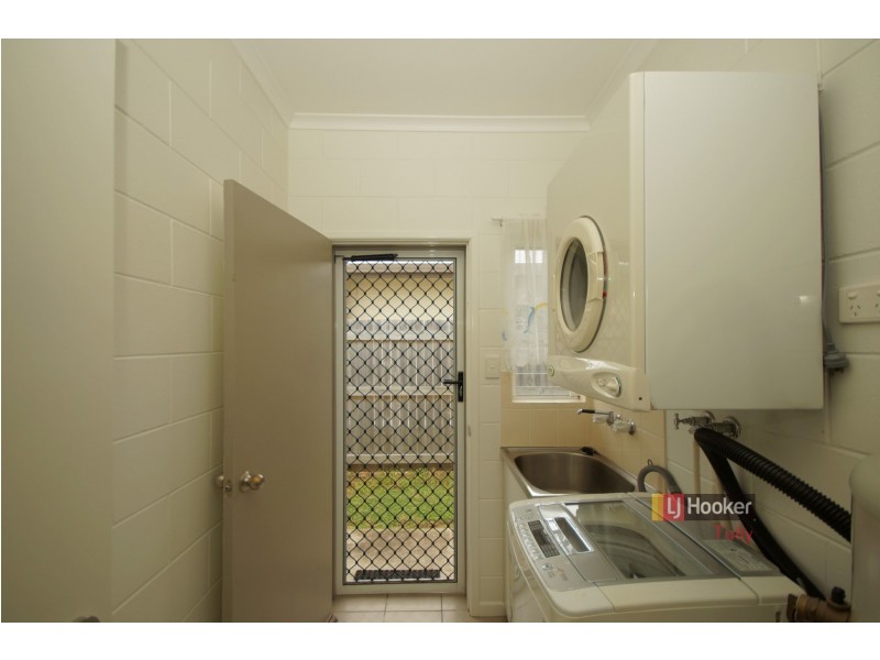 57 Taylor Street, Tully Heads QLD 4854