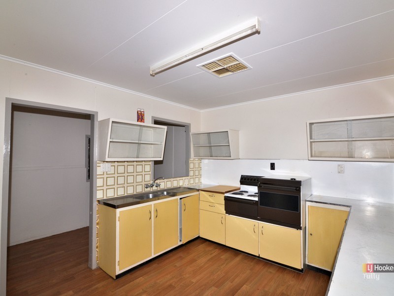 8 Bineham Street, Tully QLD 4854