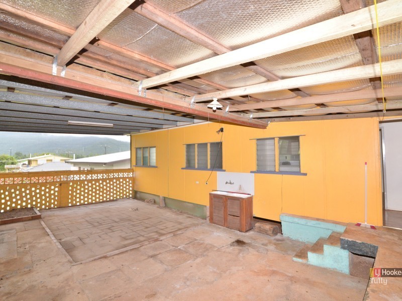 8 Bineham Street, Tully QLD 4854