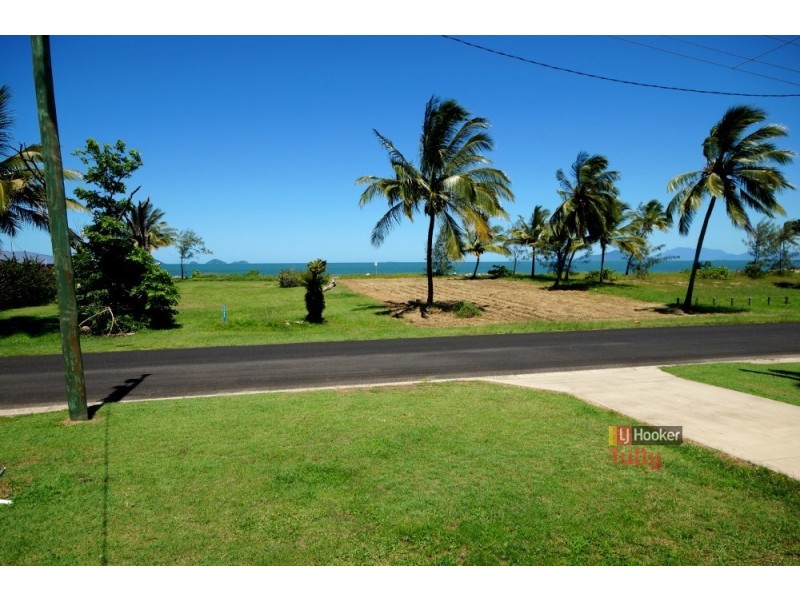 29 Taylor Street, Tully Heads QLD 4854