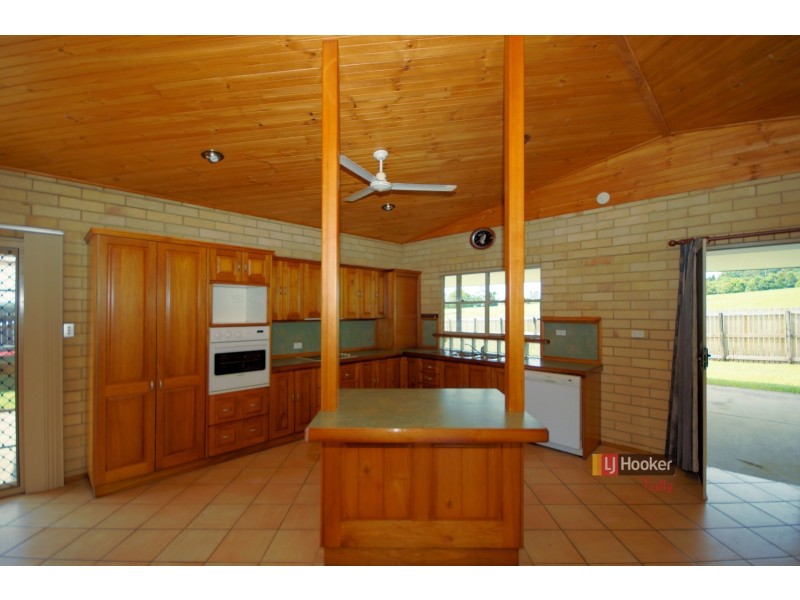 4 Dore Street, Tully QLD 4854