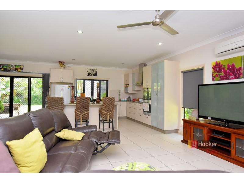 1 Golf Course Street, El Arish QLD 4855