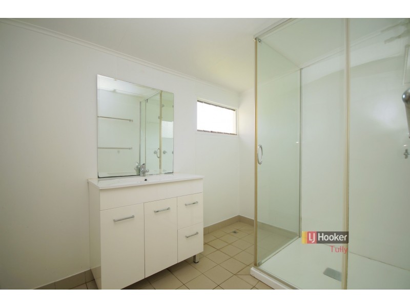 9 King Street, Tully QLD 4854