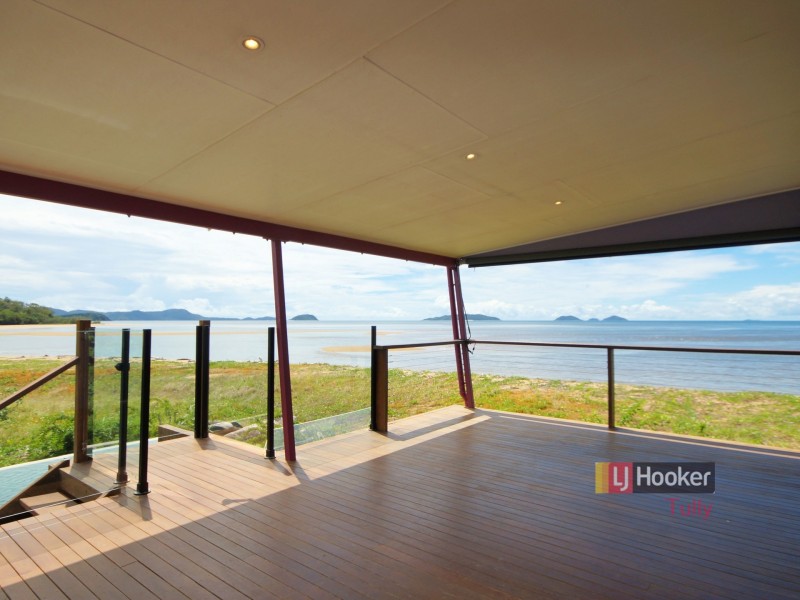 4 Luff Street, Hull Heads QLD 4854