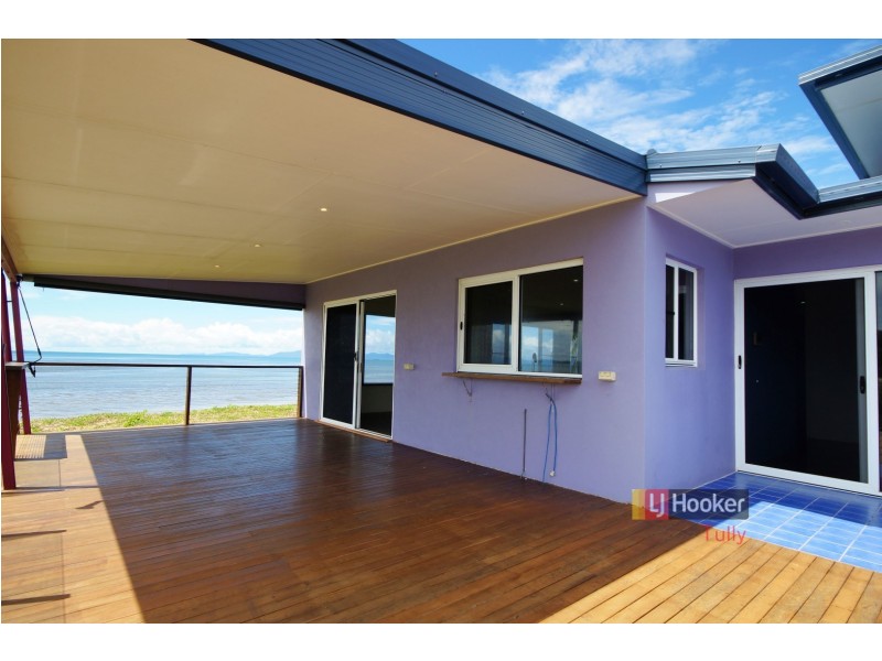 4 Luff Street, Hull Heads QLD 4854