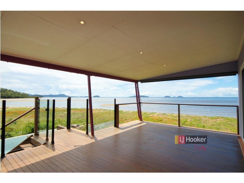 4 Luff Street, Hull Heads QLD 4854