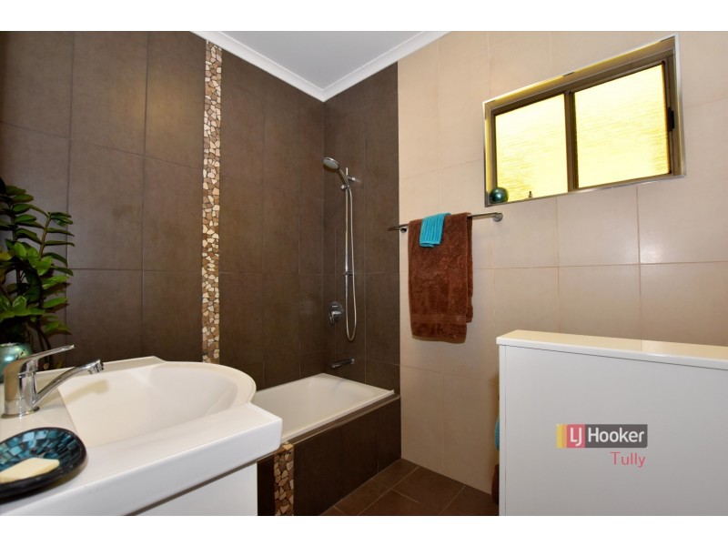 7 Feldt Street, Flying Fish Point QLD 4860