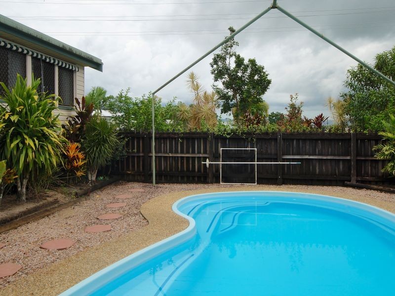 19 Henry Street, Tully QLD 4854