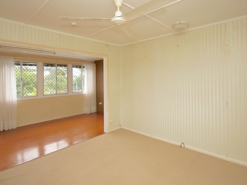 19 Henry Street, Tully QLD 4854