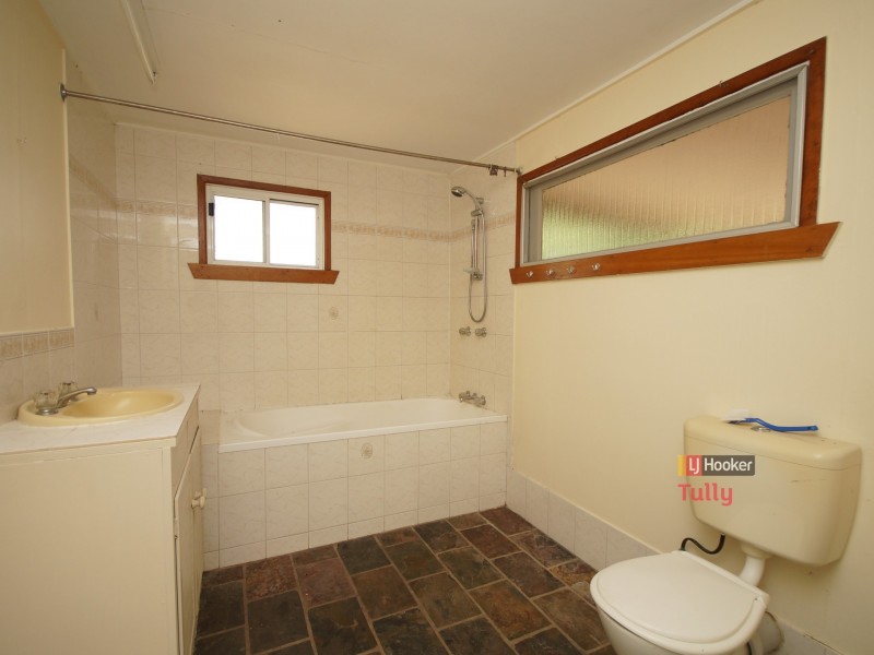 82 North Murray Road, Murray Upper QLD 4854