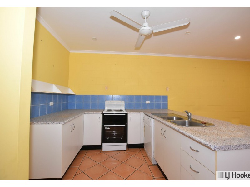 2/21 HENRY, Tully QLD 4854