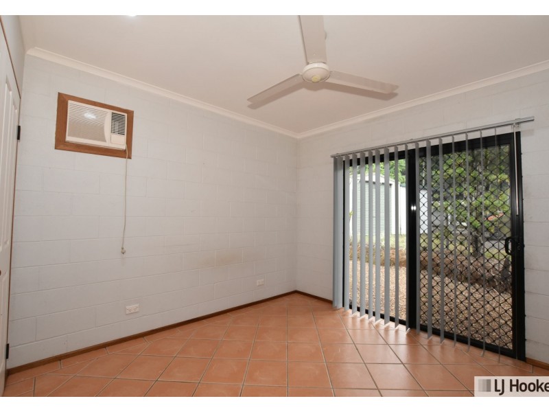 2/21 HENRY, Tully QLD 4854