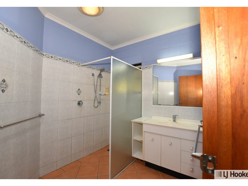 2/21 HENRY, Tully QLD 4854