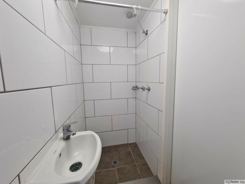 2/18 Henry Street, Tully QLD 4854