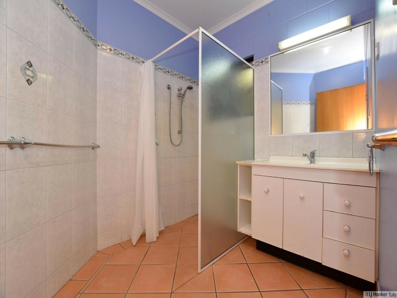 1/21 HENRY Street, Tully QLD 4854