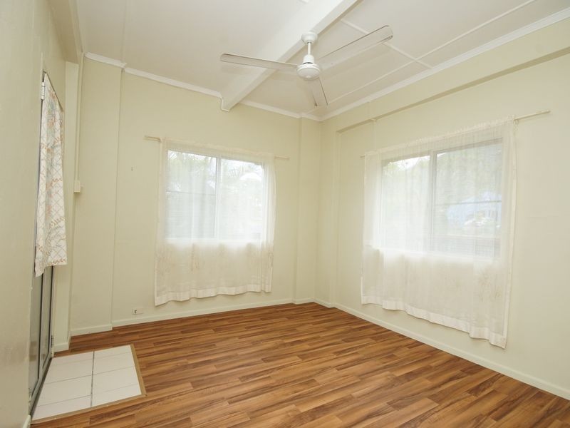 Unit 1/2 Thurles, Tully QLD 4854