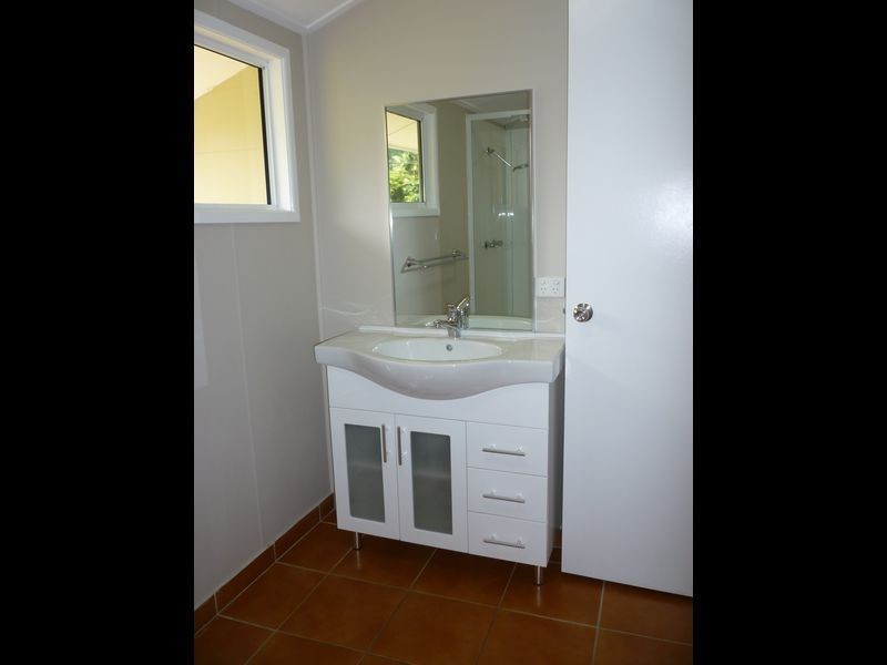 2 King, Tully QLD 4854