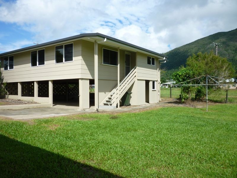 2 King, Tully QLD 4854