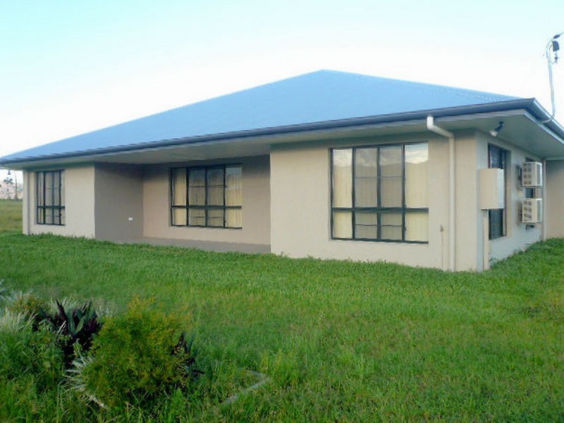 144 Old Tully Rd, Tully QLD 4854