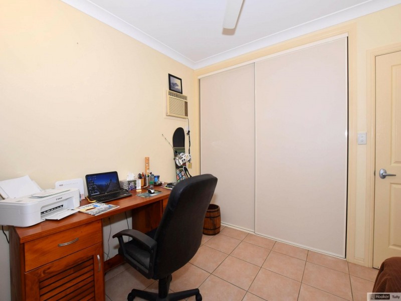 32 Pease Street, Tully QLD 4854