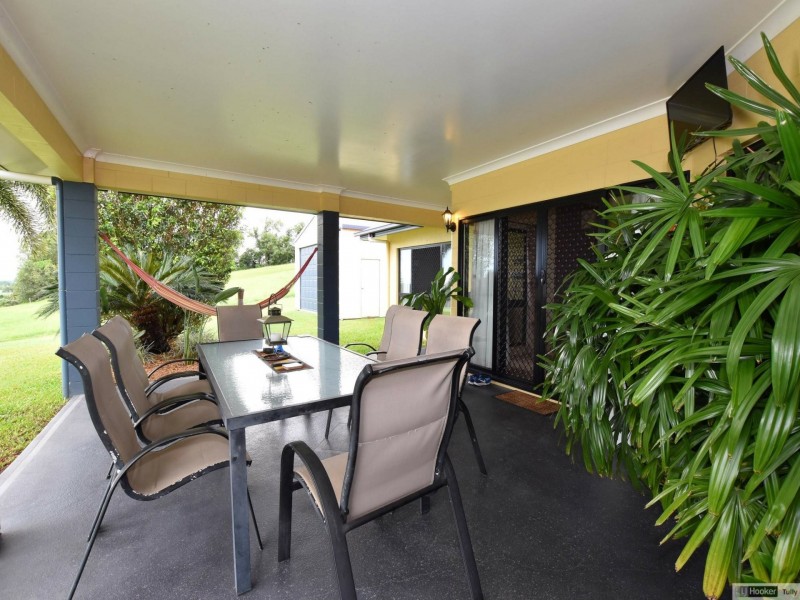 32 Pease Street, Tully QLD 4854