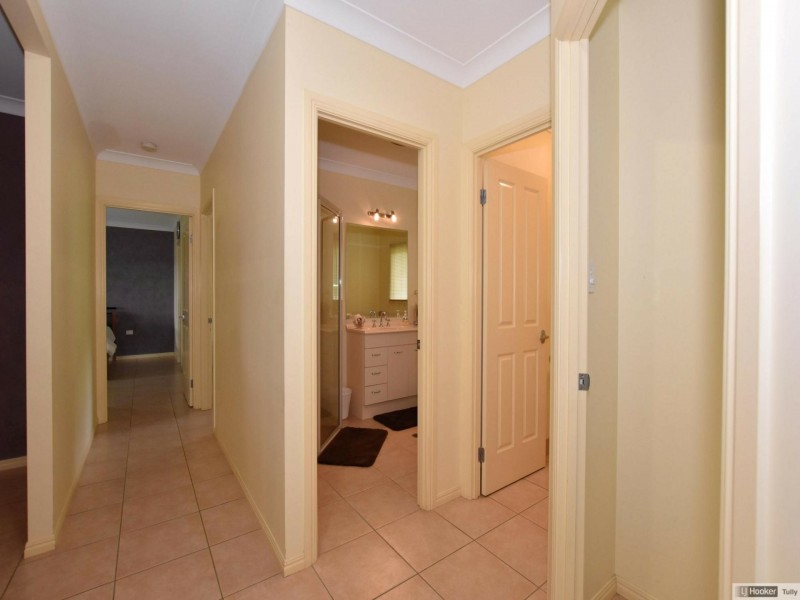 32 Pease Street, Tully QLD 4854