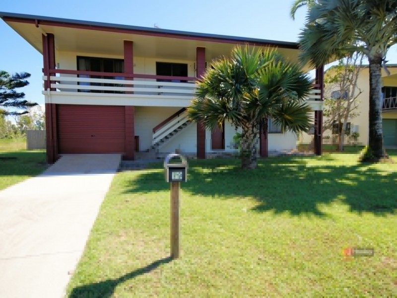 79 Taylor Street, Tully Heads QLD 4854