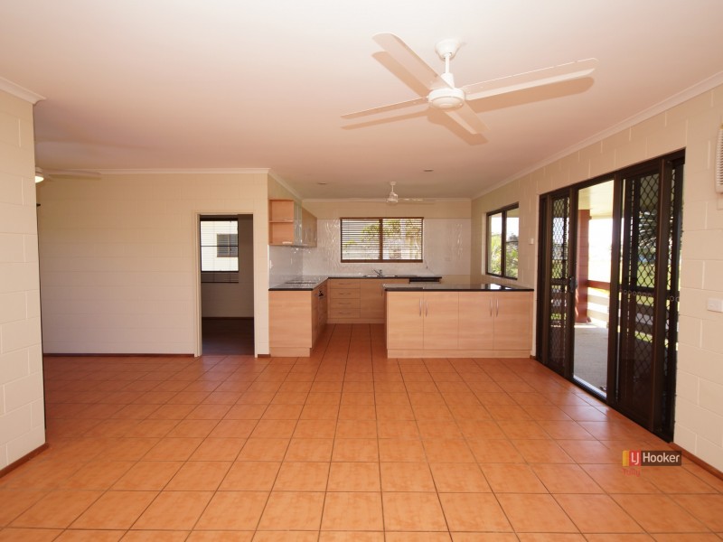 79 Taylor Street, Tully Heads QLD 4854