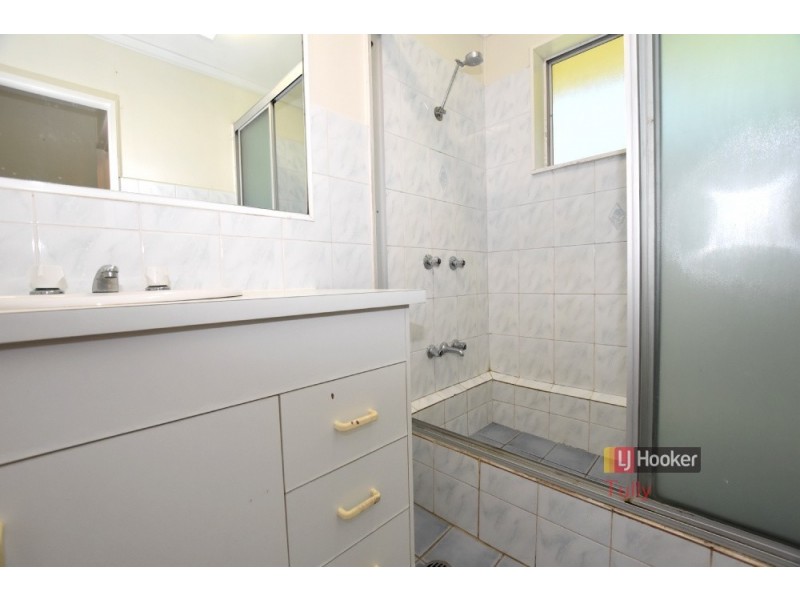 1/216 Dallachy Road, Tully QLD 4854