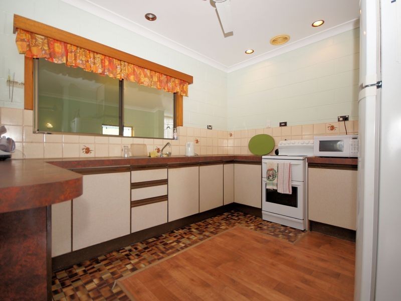 20 Tate Street, Kurrimine Beach QLD 4871