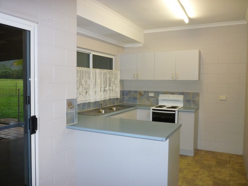 667 Old Tully Road, Feluga QLD 4854