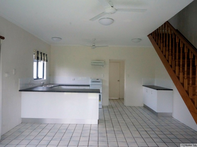 2/117 Taylor Street, Tully Heads QLD 4854