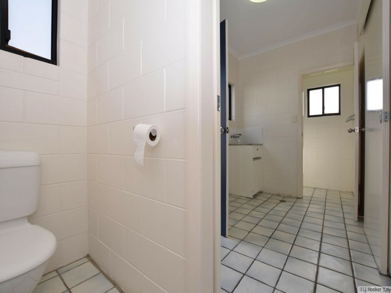 2/117 Taylor Street, Tully Heads QLD 4854