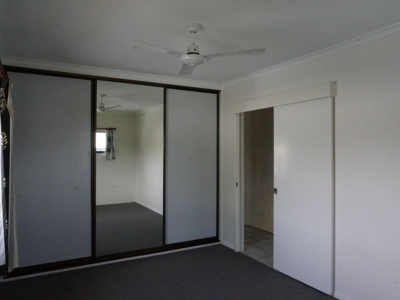 2/117 Taylor Street, Tully Heads QLD 4854