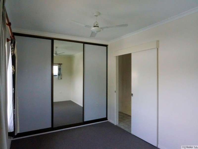 2/117 Taylor Street, Tully Heads QLD 4854