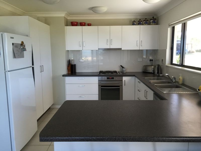 60 Taylor Street, Tully Heads QLD 4854