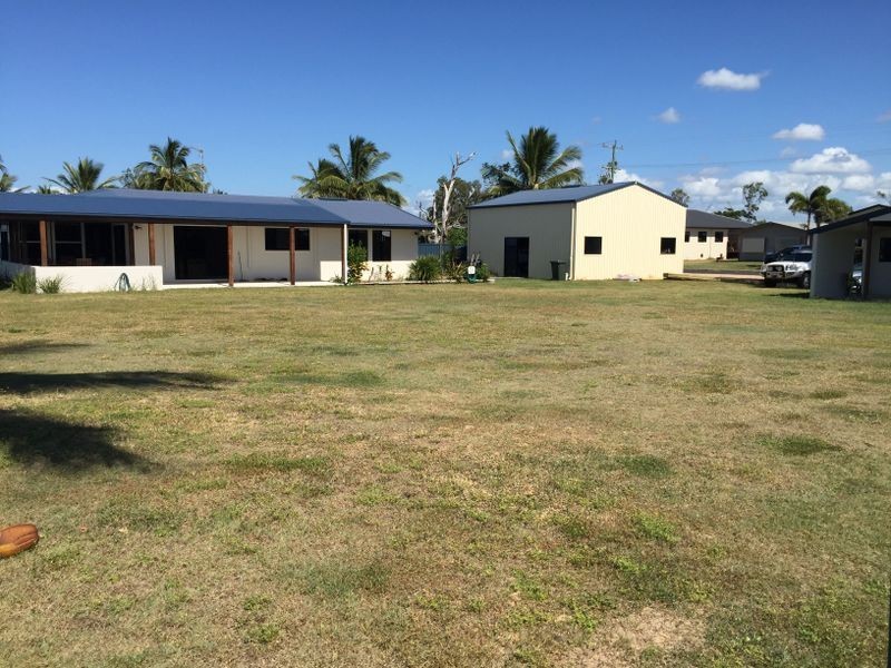 60 Taylor Street, Tully Heads QLD 4854