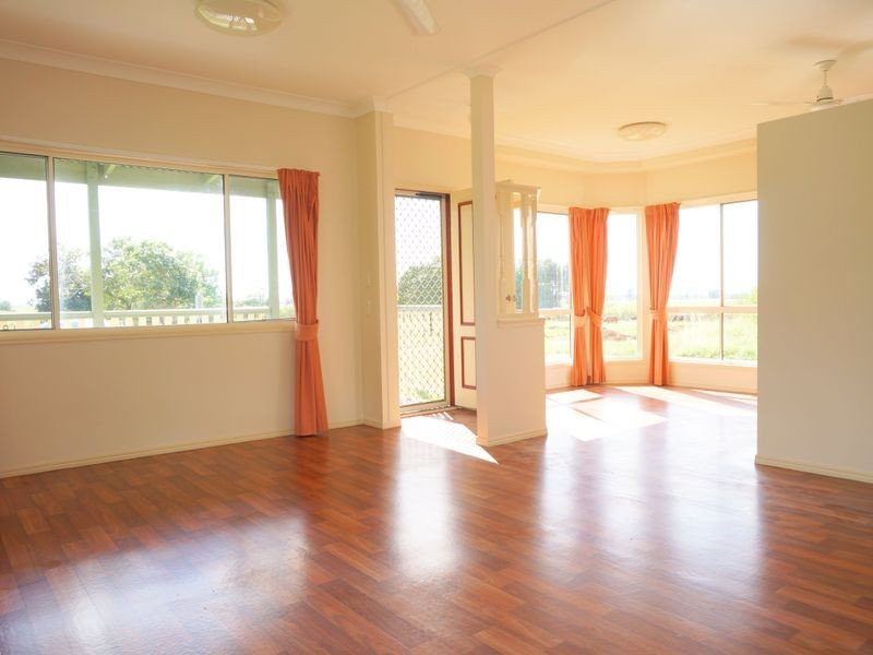 60 Hill 60 Jaffa Rd, El Arish QLD 4855