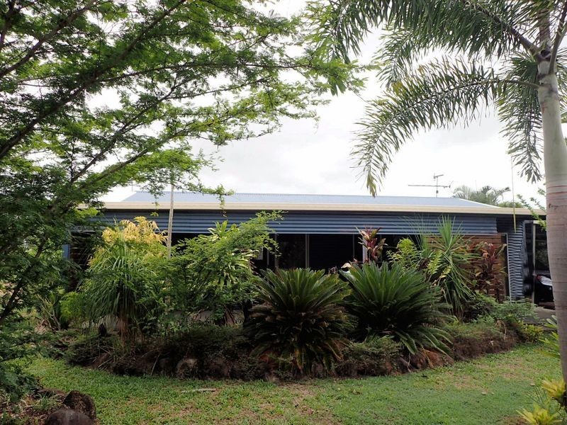 13 Amanda Crescent, Tully Heads QLD 4854