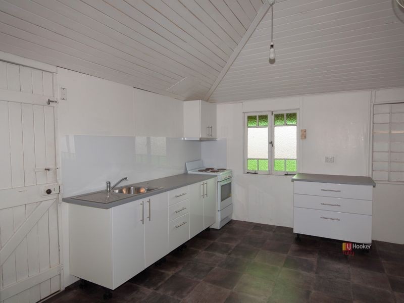 30 Bryant Street, Tully QLD 4854