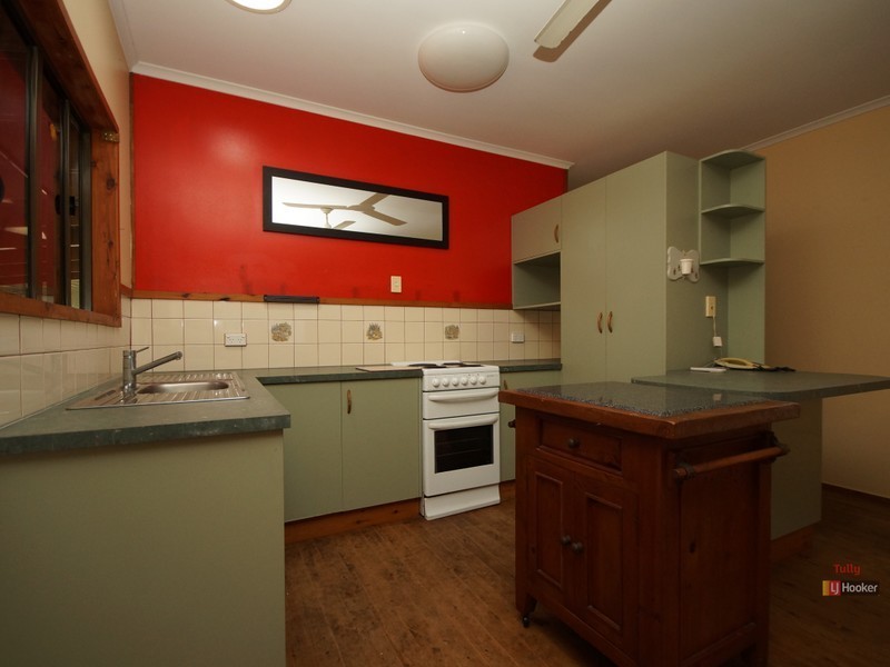 7 Dore Street, Tully QLD 4854