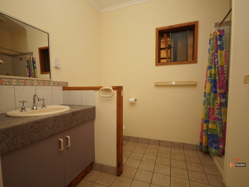 7 Dore Street, Tully QLD 4854