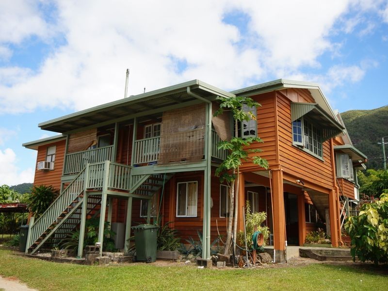 Unit 2/17 Cook Street, Tully QLD 4854