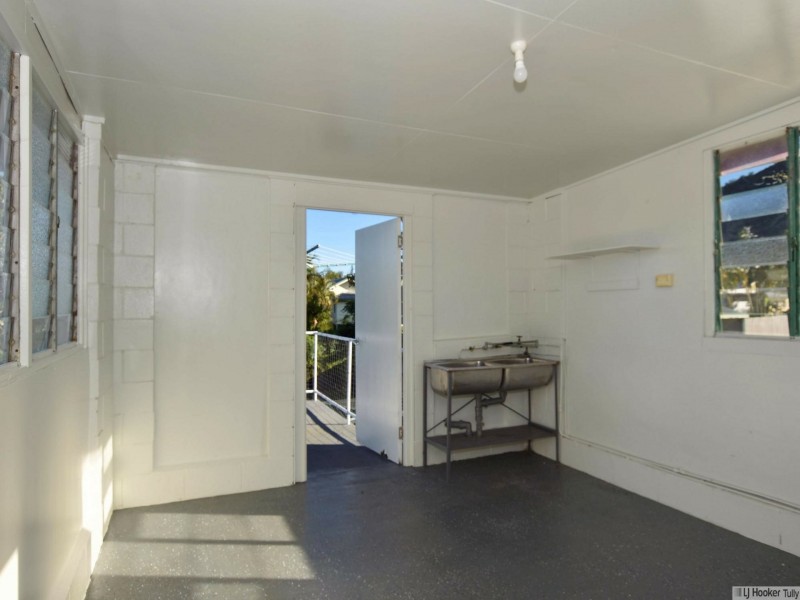 9 Thurles Street, Tully QLD 4854