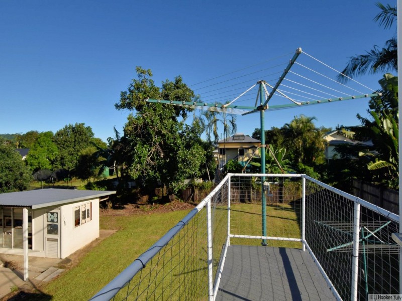 9 Thurles Street, Tully QLD 4854