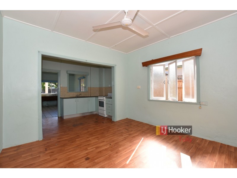 9 Thurles Street, Tully QLD 4854